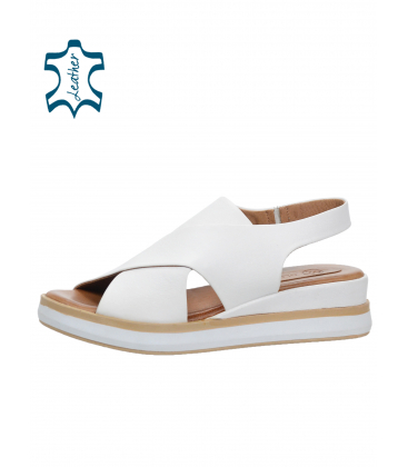 Bílé pohodlné sandály 108808