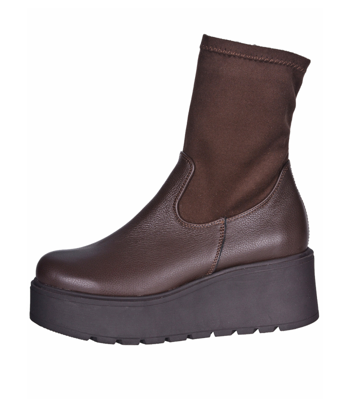 Hnědé kožené kotníkové kozačky na zip 2406