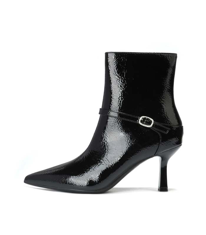 Dámské elegantní kozačky s ozdobou