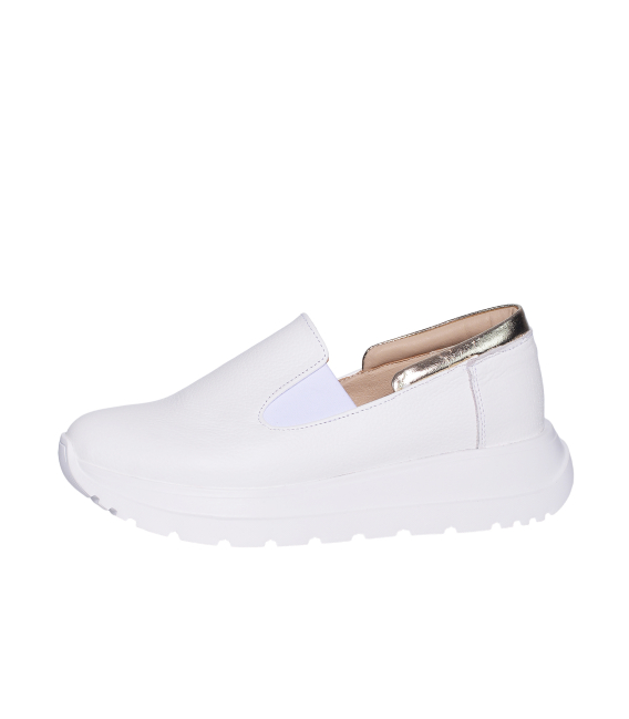  Bílé slip on mokasíny DTE054