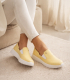  Žluté kožené slip on mokasiny DTE054