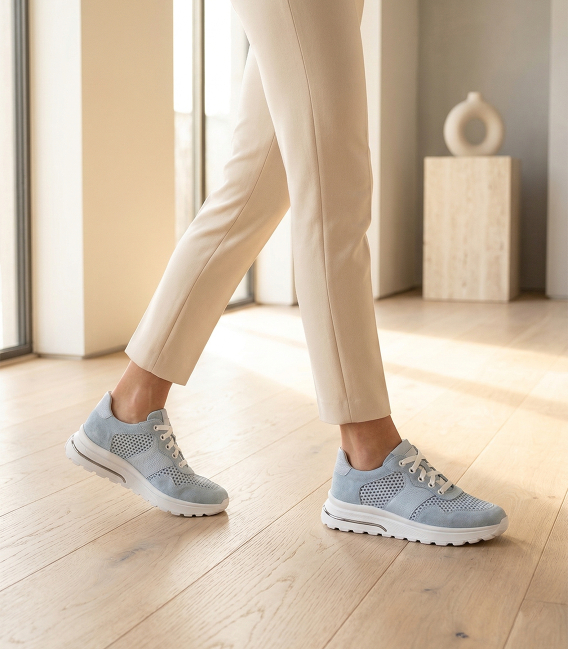  Dámské perforované pohodlné modré tenisky 055.948