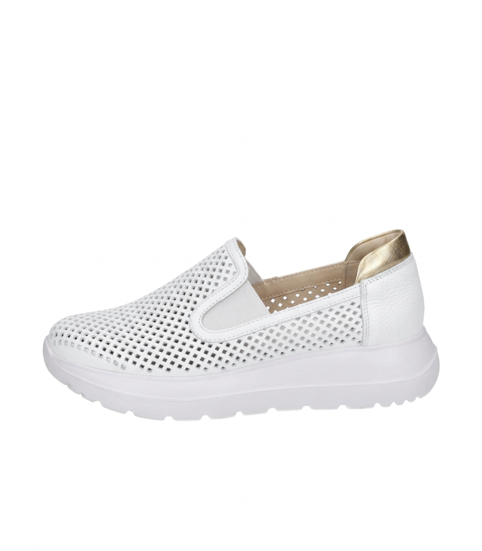 Bílé perforované slip on mokasíny DTE054