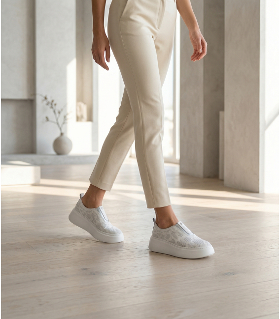 Bílo tenisky se vzorem 424.614-87-39