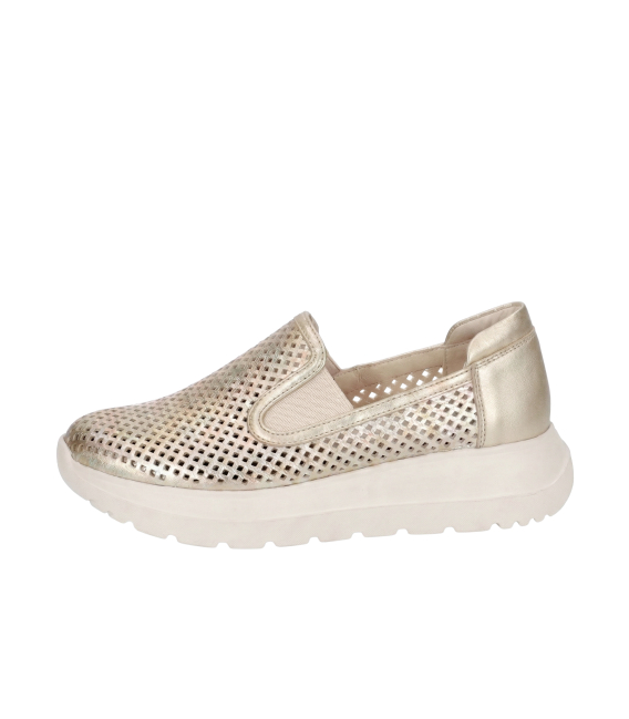 Zlaté perforované slip on mokasiny DTE054