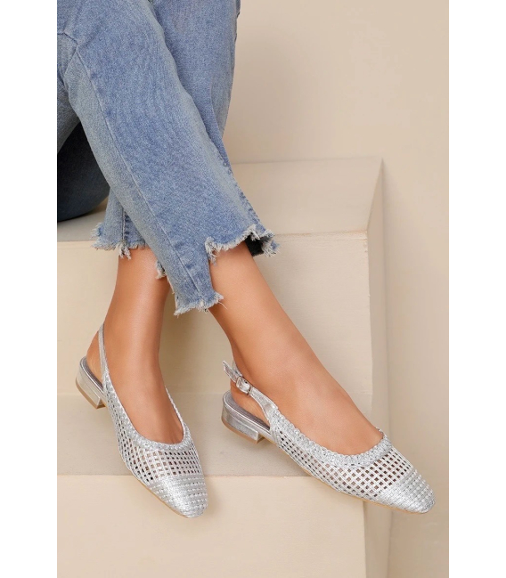 Stříbrné letní sandály