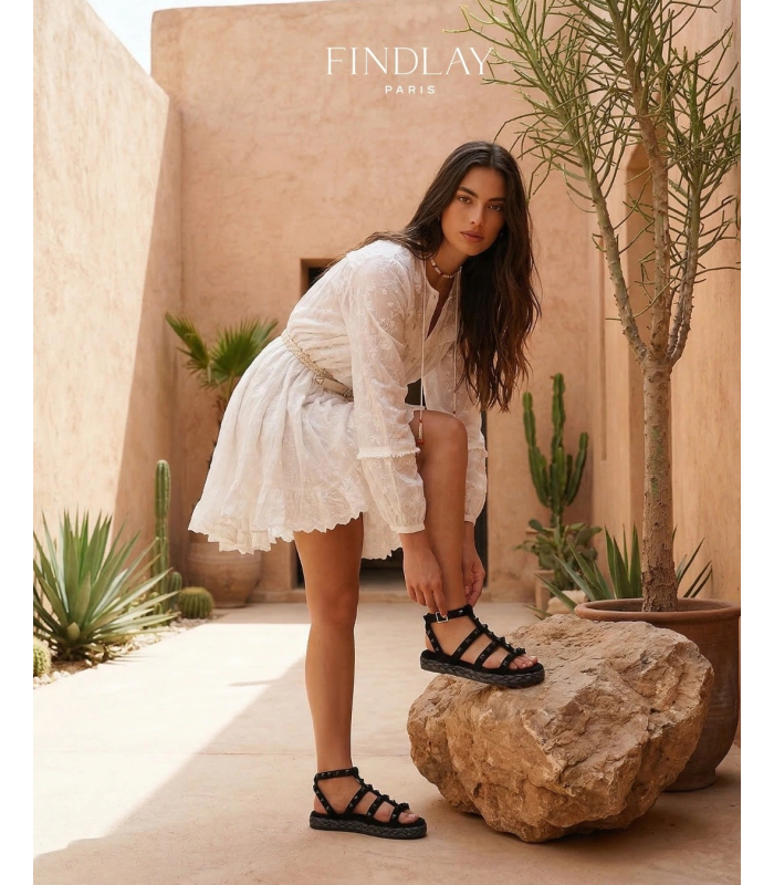 Černé sandály s kamínky