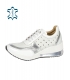 Bílo-stříbrné stylové tenisky s ozdobnými aplikacemi DTE3304