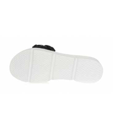 Černé propletené pantofle na pohodlné podešvi DSL2263 