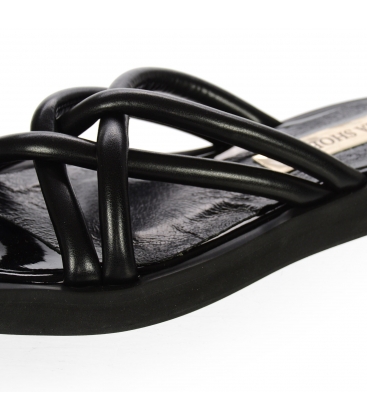 Černé kožené stylové pantofle DSL2315