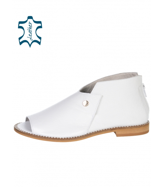 Bílé pohodlné sandály z měkké kůže 3021
