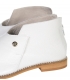 Bílé pohodlné sandály z měkké kůže 3021