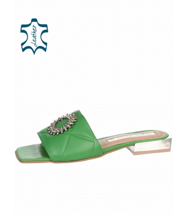 Zelené kožené pantofle se stříbrným podpatkem a stříbrnou ozdobou 2391