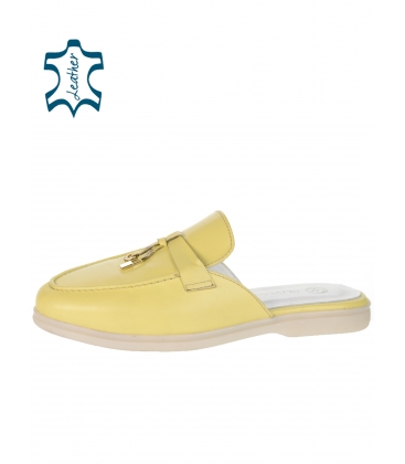 Žluté pantofle se zlatou ozdobou 2110