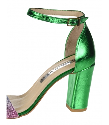 Zelené lesklé sandály se štrasovým předním elementem DSA2373